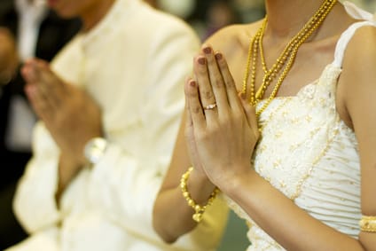 Eine Buddhistische Hochzeit feiern »